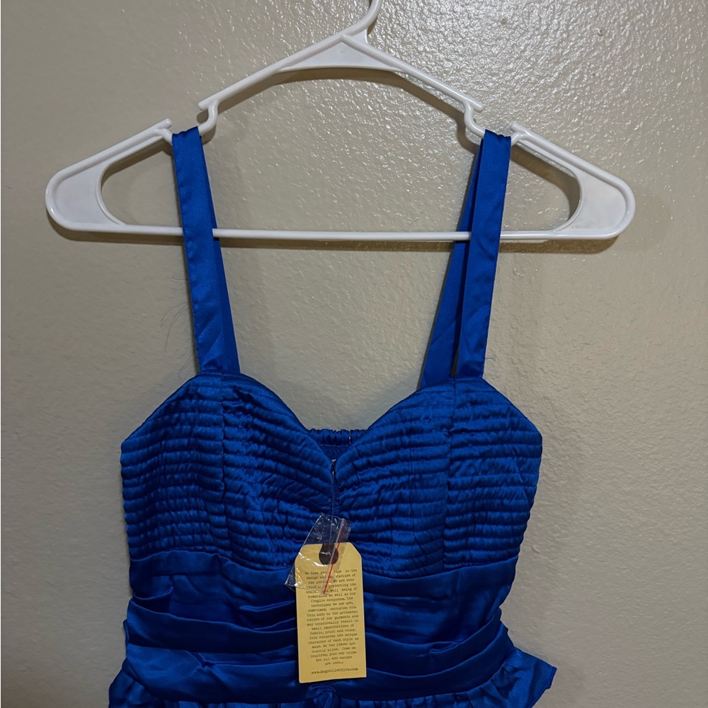 Stylish Blue Crop Top for a Trendy Look